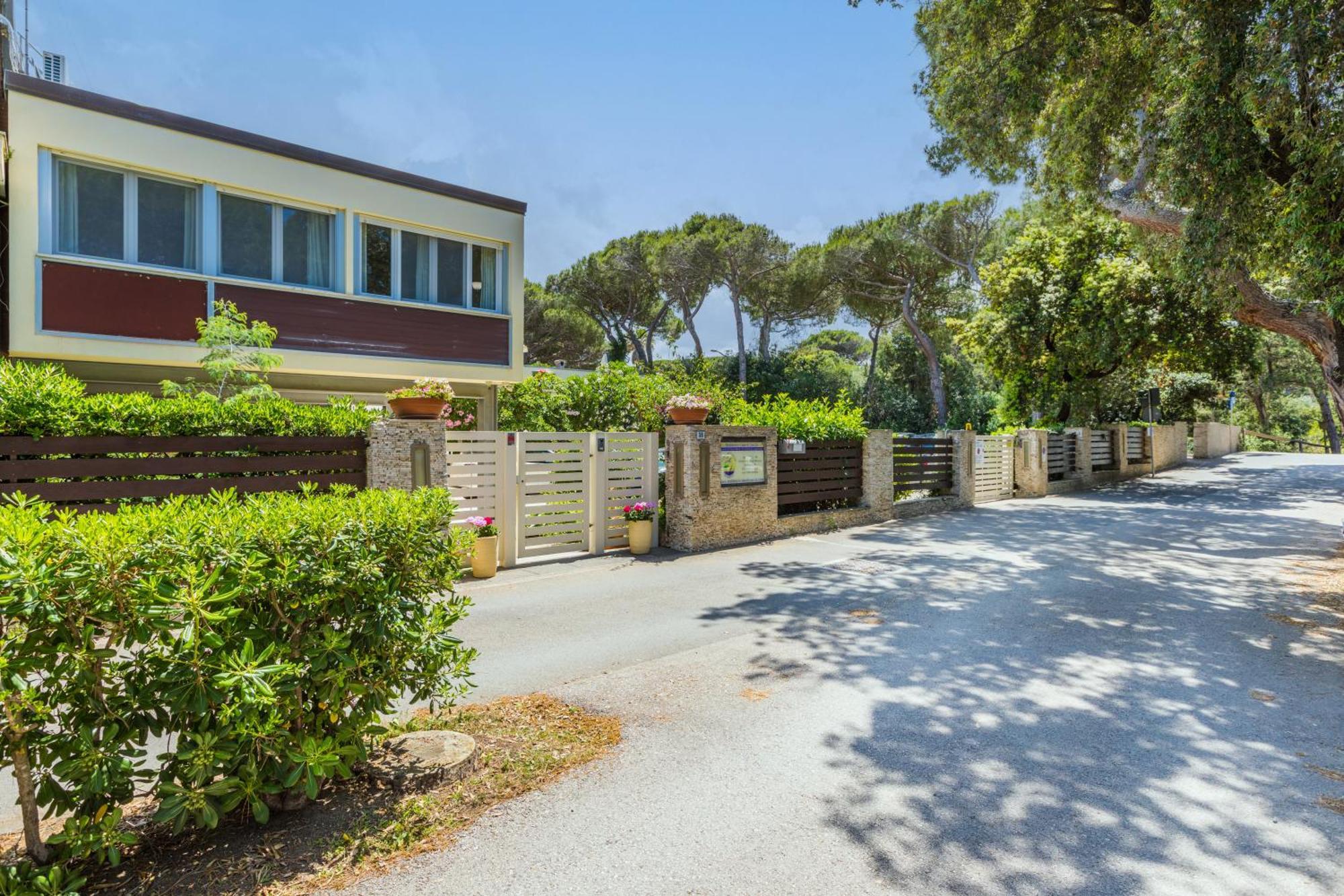 Residence Casa Di Caccia Marina Di Bibbona Ngoại thất bức ảnh